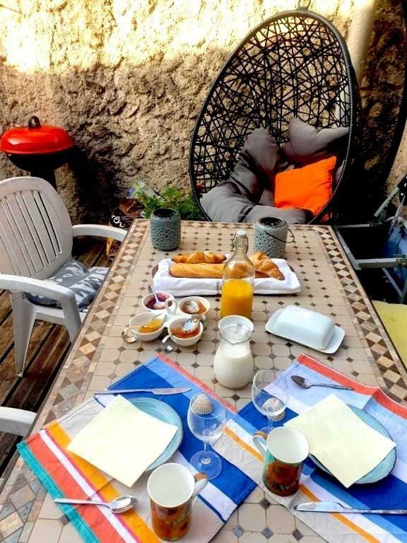Guesthouse กาเนต์-อ็อง-รูสซียง ภายนอก รูปภาพ